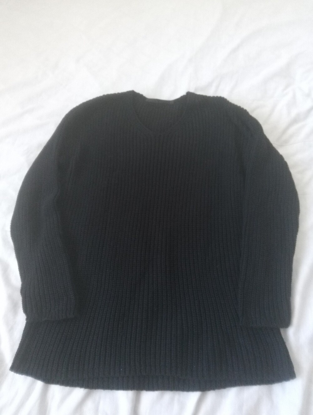 Jenni Kayne Women's Black Ribbed V-Neck Sweater